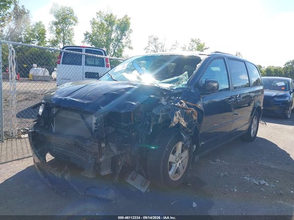 2013 DODGE GRAND CARAVAN — I2