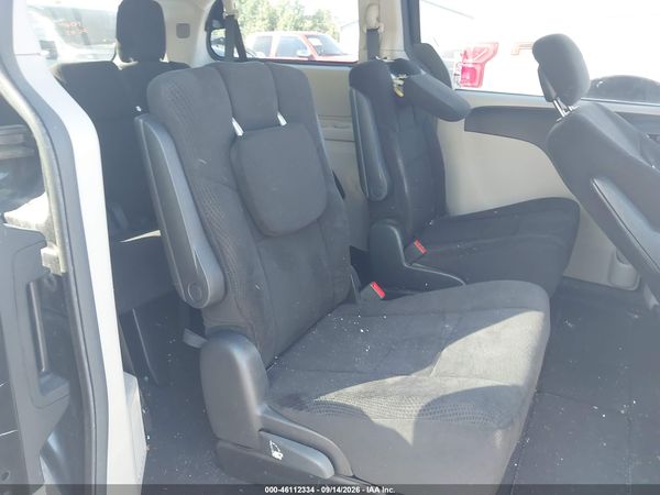 2013 DODGE GRAND CARAVAN SXT — I8