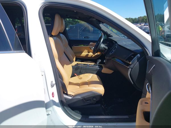 2016 VOLVO XC90 T6 MOMENTUM — I5