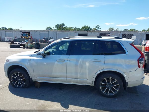 2016 VOLVO XC90 T6 MOMENTUM — I117
