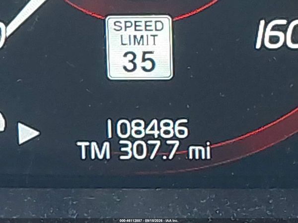 2016 VOLVO XC90 T6 MOMENTUM — I118