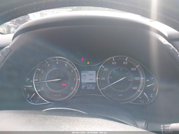 2016 INFINITI QX80 — I7