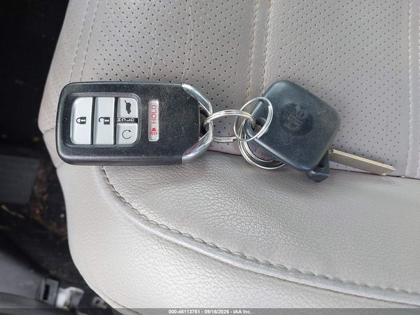2019 HONDA CR-V TOURING — I11