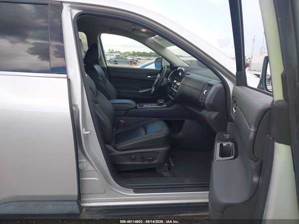 2025 NISSAN PATHFINDER SL 4WD