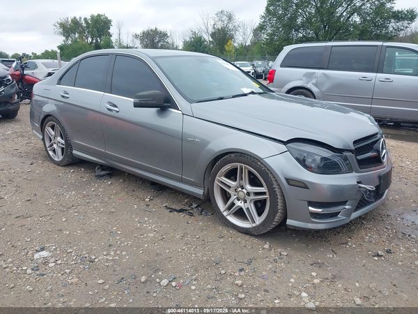 2013 MERCEDES-BENZ C 250 SPORT — I1
