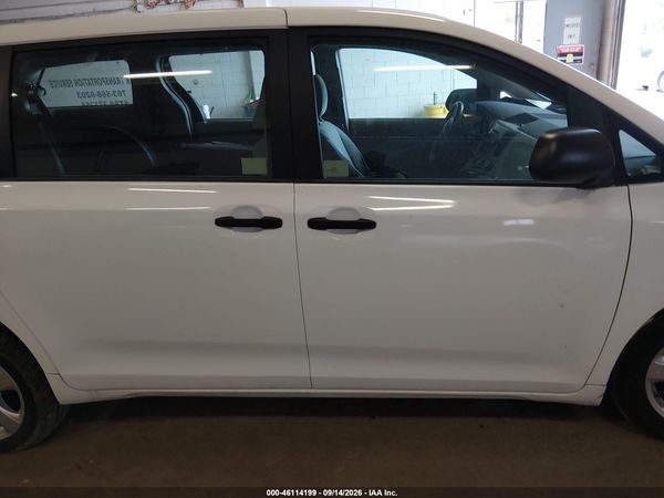 2014 TOYOTA SIENNA L V6 7 PASSENGER