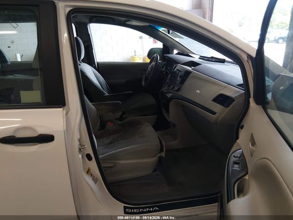 2014 TOYOTA SIENNA L V6 7 PASSENGER