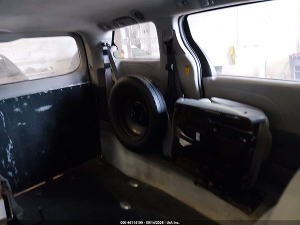 2014 TOYOTA SIENNA L V6 7 PASSENGER