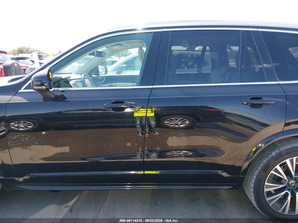 2020 VOLVO XC90 T6 MOMENTUM 7 PASSENGER — I117