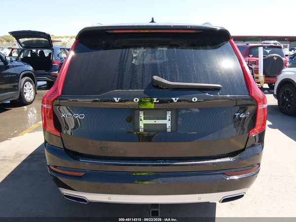 2020 VOLVO XC90 T6 MOMENTUM 7 PASSENGER — I119