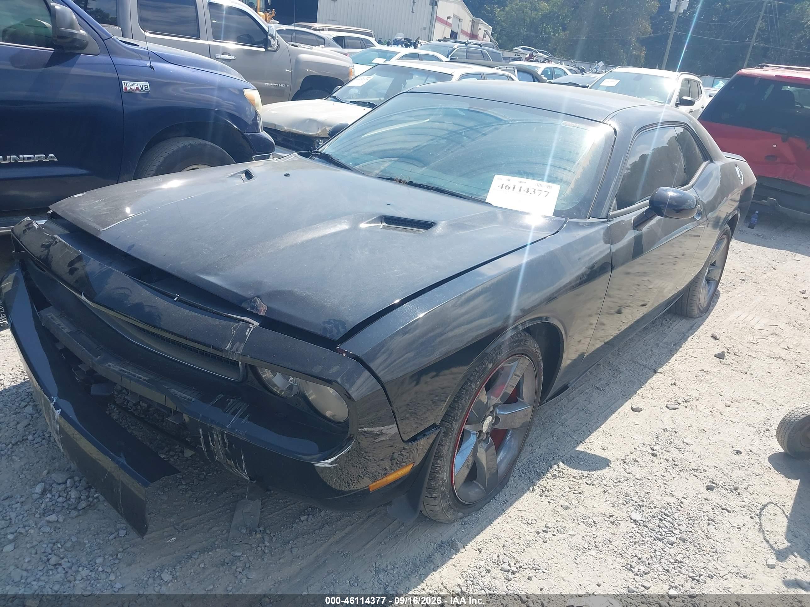 2012 DODGE CHALLENGER SXT — I2