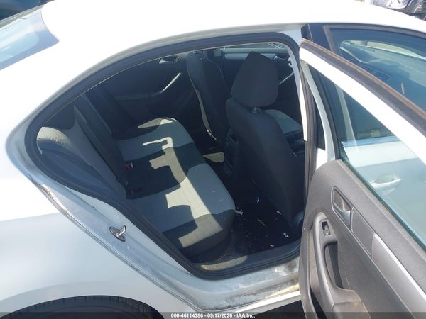 2017 VOLKSWAGEN JETTA 1.4T S — I8