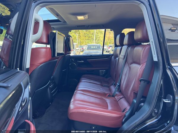 2017 LEXUS LX 570 — I8