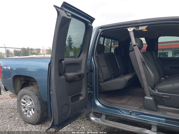 2012 CHEVROLET SILVERADO 2500HD LT — I8