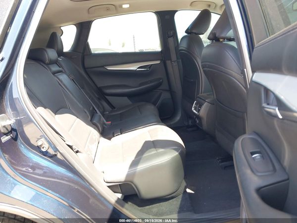 2019 INFINITI QX50 LUXE — I8