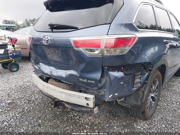 2016 TOYOTA HIGHLANDER XLE V6 — I6