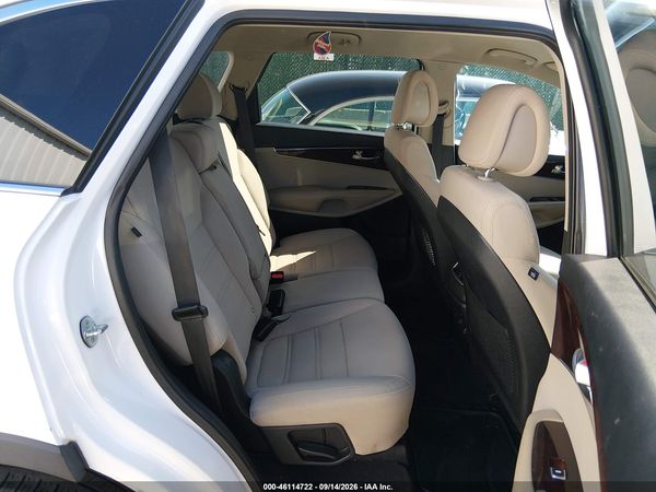 2016 KIA SORENTO 3.3L LX — I8