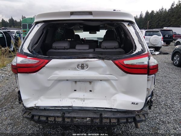 2015 TOYOTA SIENNA XLE PREMIUM 8 PASSENGER — I6