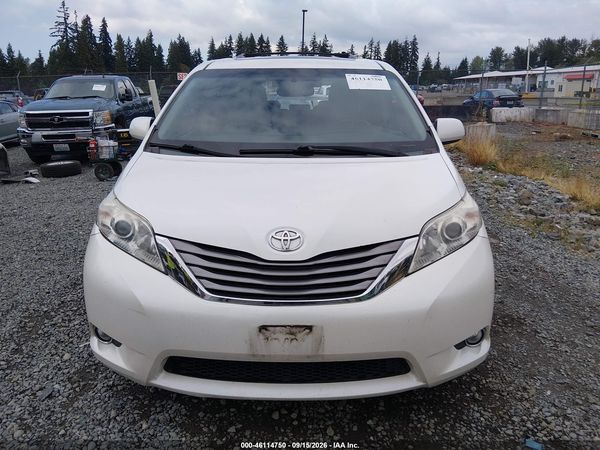 2015 TOYOTA SIENNA XLE PREMIUM 8 PASSENGER — I115