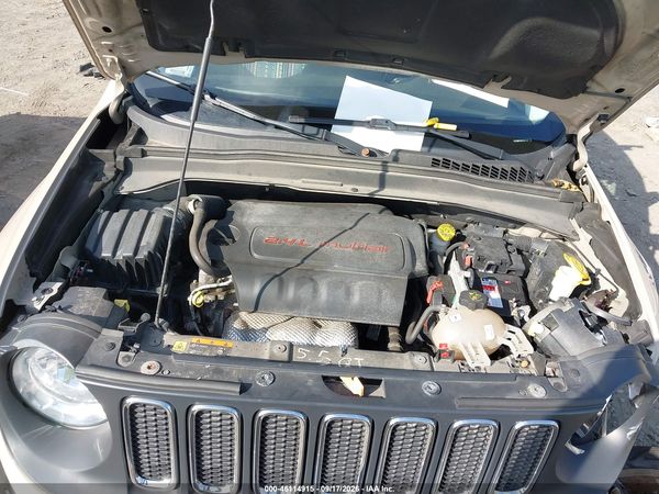2016 JEEP RENEGADE LATITUDE — I10