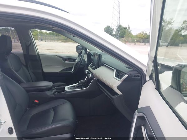 2019 TOYOTA RAV4 XLE — I5