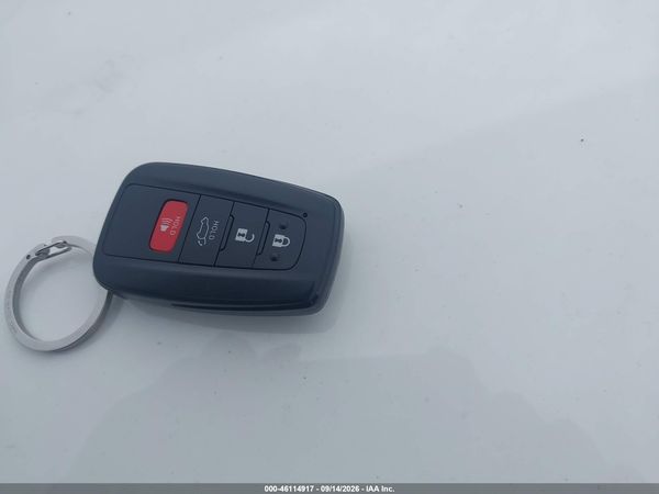 2019 TOYOTA RAV4 XLE — I11