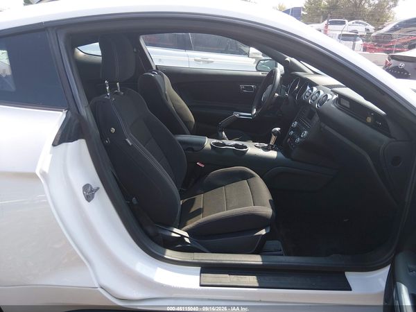 2017 FORD MUSTANG V6 — I5