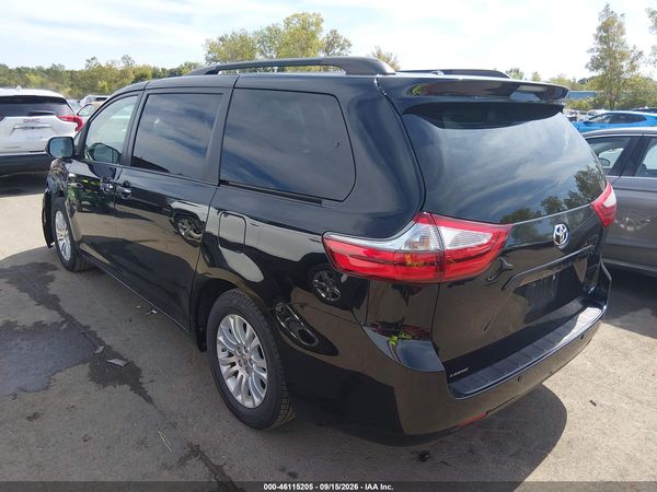 2015 TOYOTA SIENNA XLE 8 PASSENGER — I3