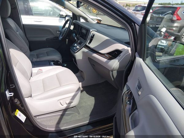 2015 TOYOTA SIENNA XLE 8 PASSENGER — I5