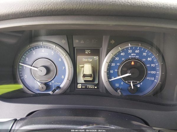 2015 TOYOTA SIENNA XLE 8 PASSENGER — I7