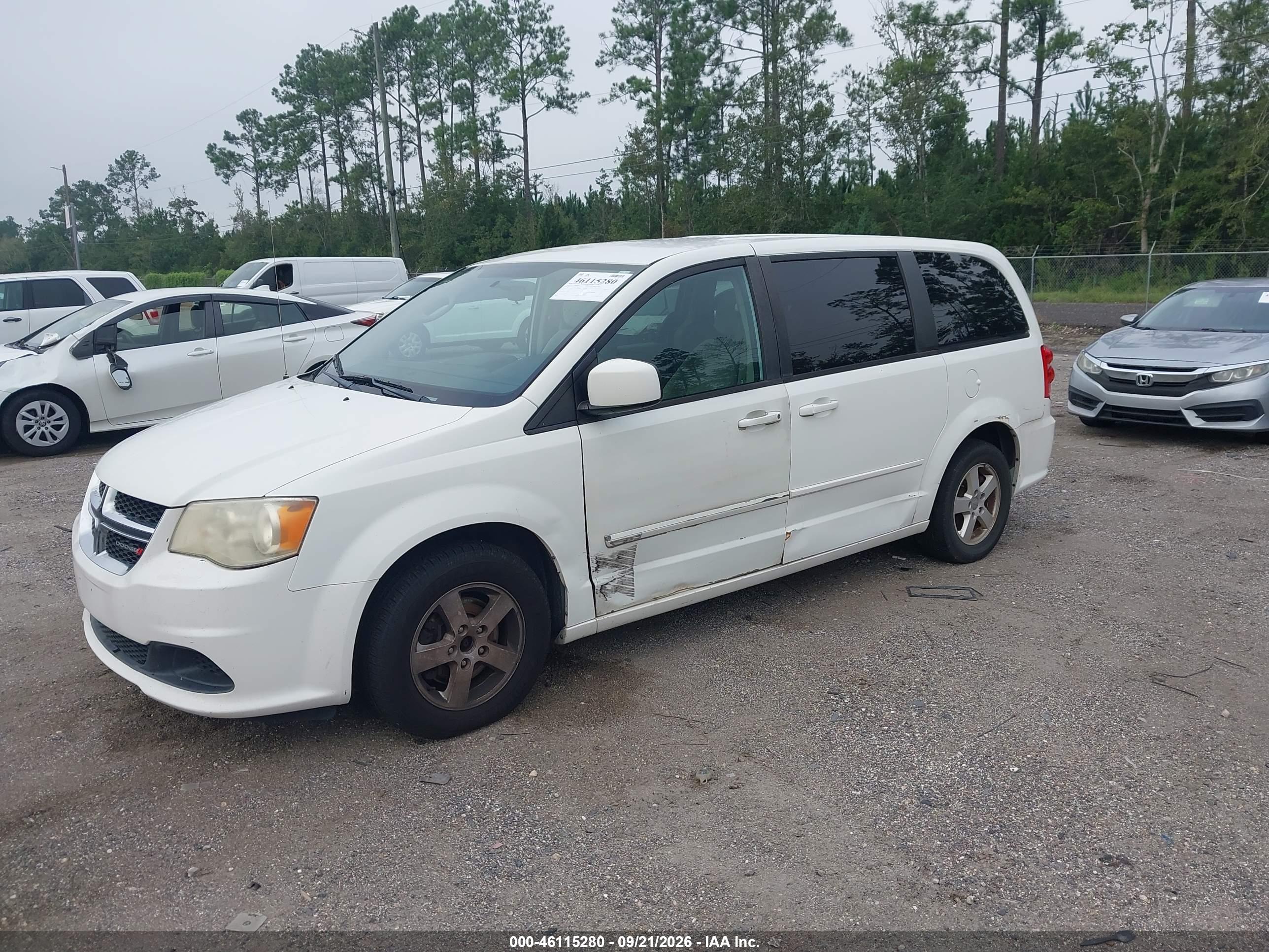 2012 DODGE GRAND CARAVAN SXT — I2