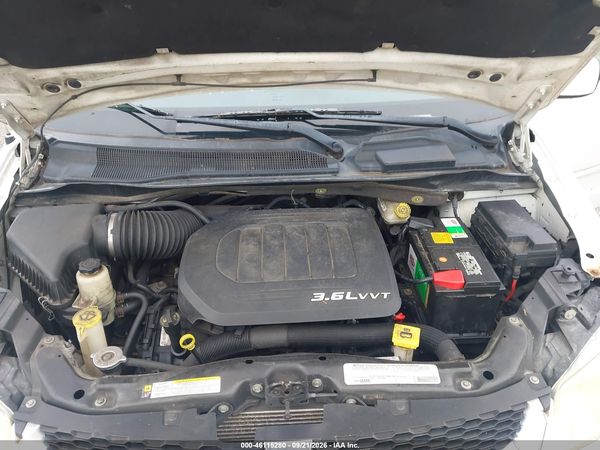 2012 DODGE GRAND CARAVAN SXT — I10