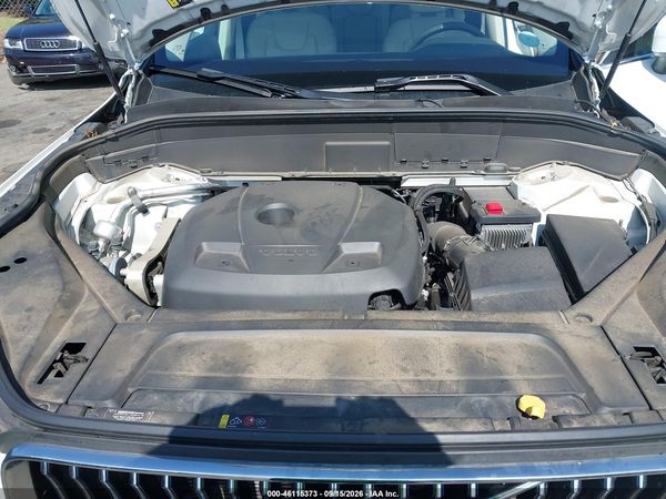 2022 VOLVO XC90 T5 MOMENTUM 7 PASSENGER — I10