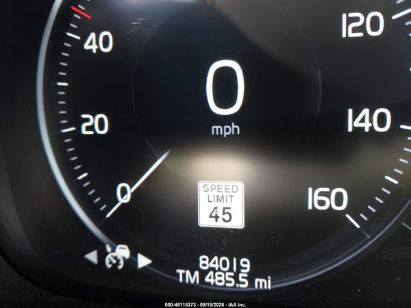 2022 VOLVO XC90 T5 MOMENTUM 7 PASSENGER — I118
