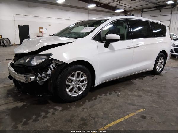 2017 CHRYSLER PACIFICA — I2