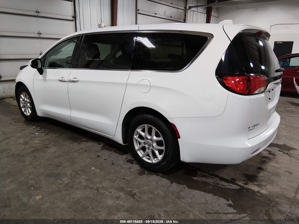 2017 CHRYSLER PACIFICA TOURING — I3