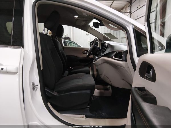 2017 CHRYSLER PACIFICA TOURING — I5