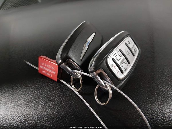 2017 CHRYSLER PACIFICA TOURING — I11