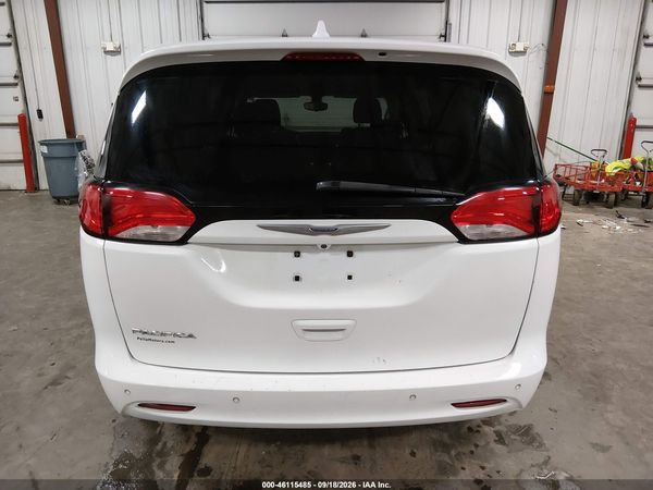 2017 CHRYSLER PACIFICA TOURING — I119