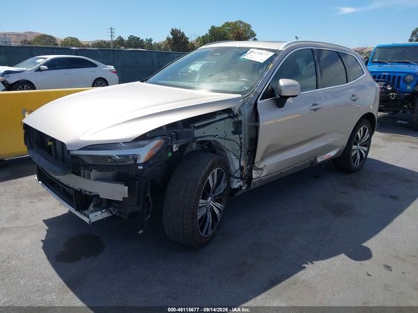 2023 VOLVO XC60 B5 PLUS BRIGHT THEME — I2