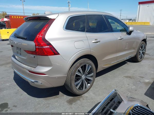 2023 VOLVO XC60 — I4