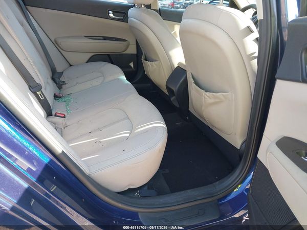 2016 KIA OPTIMA LX — I8