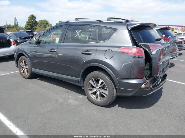 2017 TOYOTA RAV4 XLE — I3
