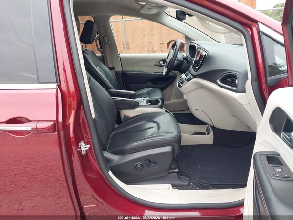 2020 CHRYSLER PACIFICA TOURING L PLUS — I5