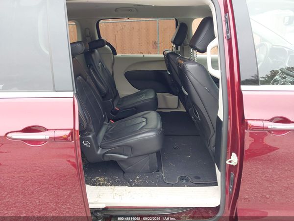 2020 CHRYSLER PACIFICA TOURING L PLUS — I8