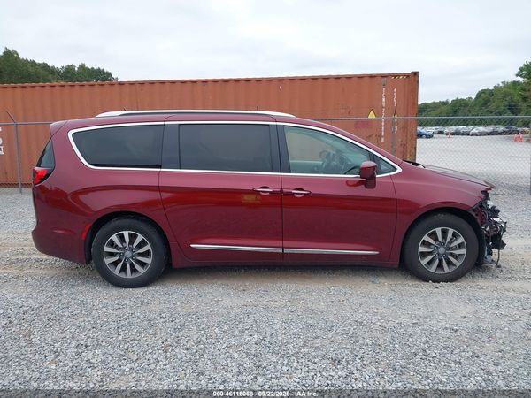 2020 CHRYSLER PACIFICA TOURING L PLUS — I116