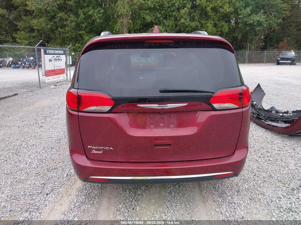 2020 CHRYSLER PACIFICA TOURING L PLUS — I119