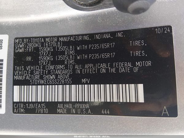 2025 TOYOTA SIENNA XLE — I9