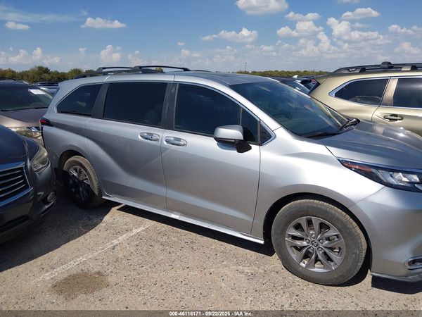 2025 TOYOTA SIENNA XLE — I116