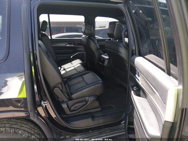 2024 JEEP WAGONEER SERIES II 4X2 — I8